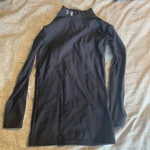 Youth medium under armour long sleeve compression shirt